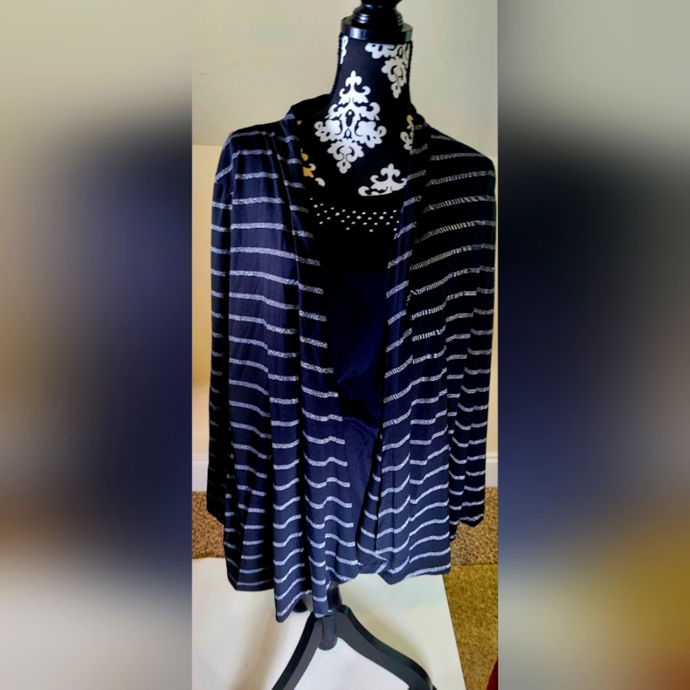 NWT Women's Top with Attached Blouse or Cardigan Size XXL